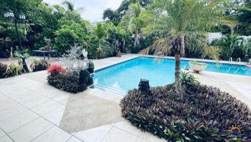 Goed onderhouden villa met tropische tuin - Julianadorp  Julianadorp